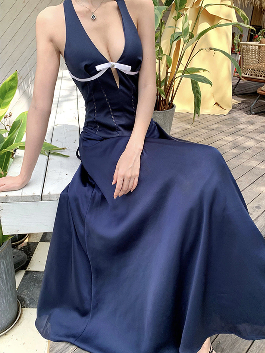 Twilight Blue Spirit French V-neck Hollow Design Waist-cinching Halter Neck Mid-length Dress