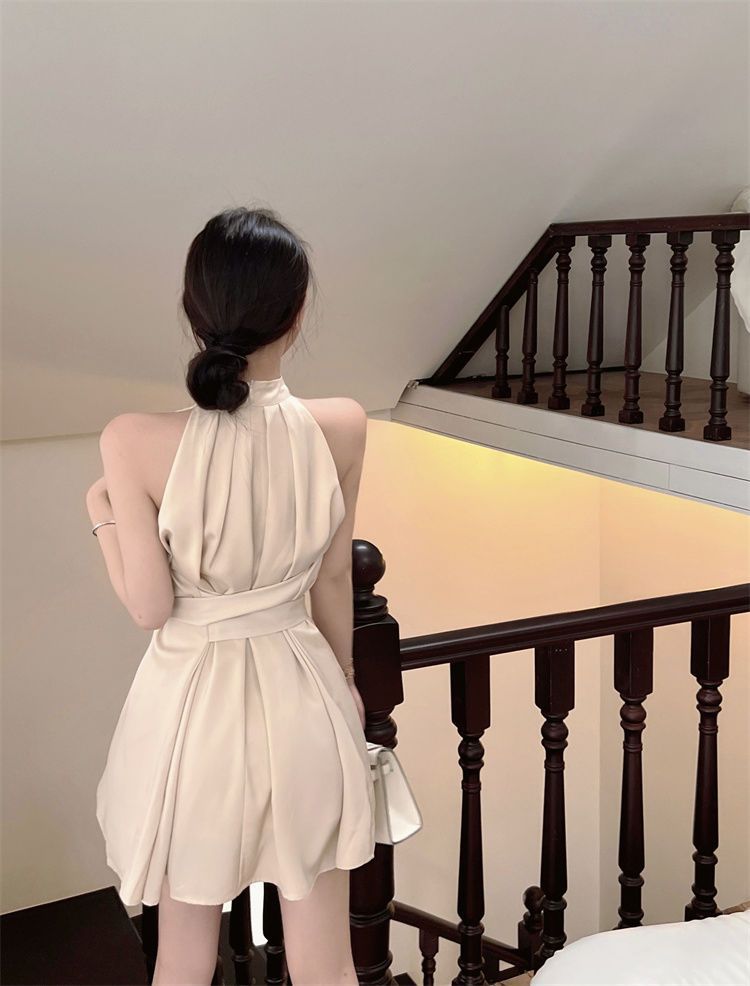 High-End Sleeveless Dress for Women, Summer Off-Shoulder Sexy Socialite Style, Waist-Cinching Tie Short Dress