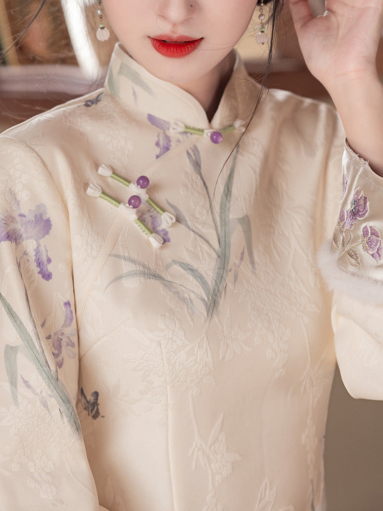 Lavender Floral Qipao for Autumn and Winter, High-End Slim-Fit Modified Elegant New Chinese Style, Suitable for Daily Wear.