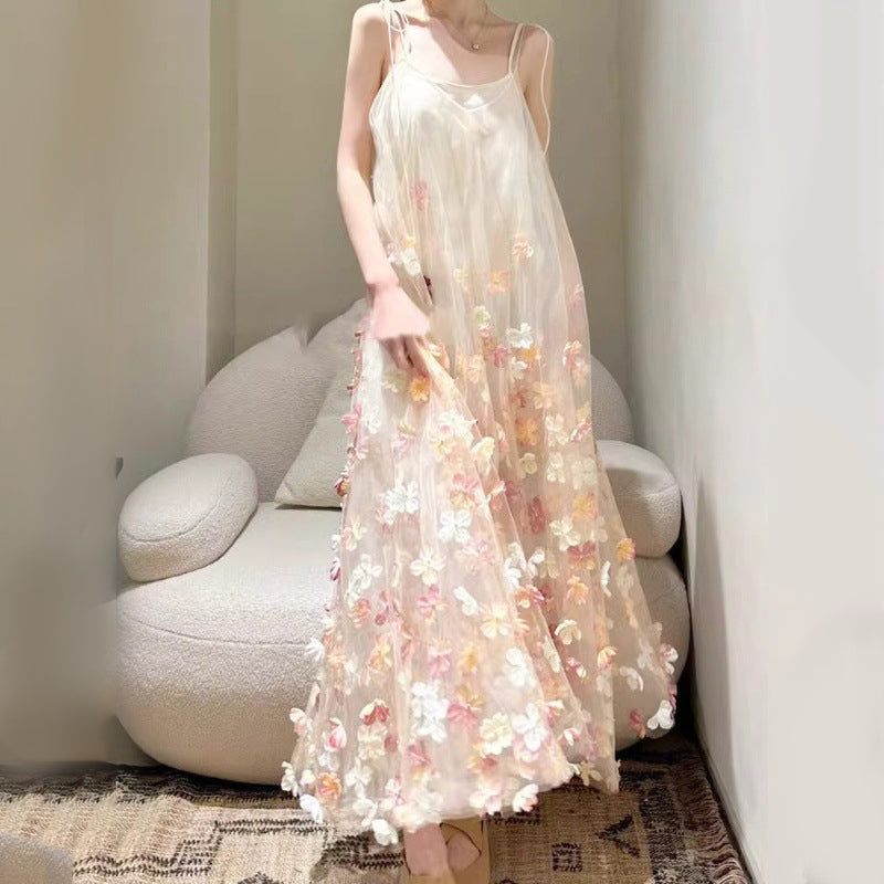 Elegant and Luxurious 2025 Spring/Summer New Arrival: Embroidered 3D Floral Tulle Evening Gown for Women