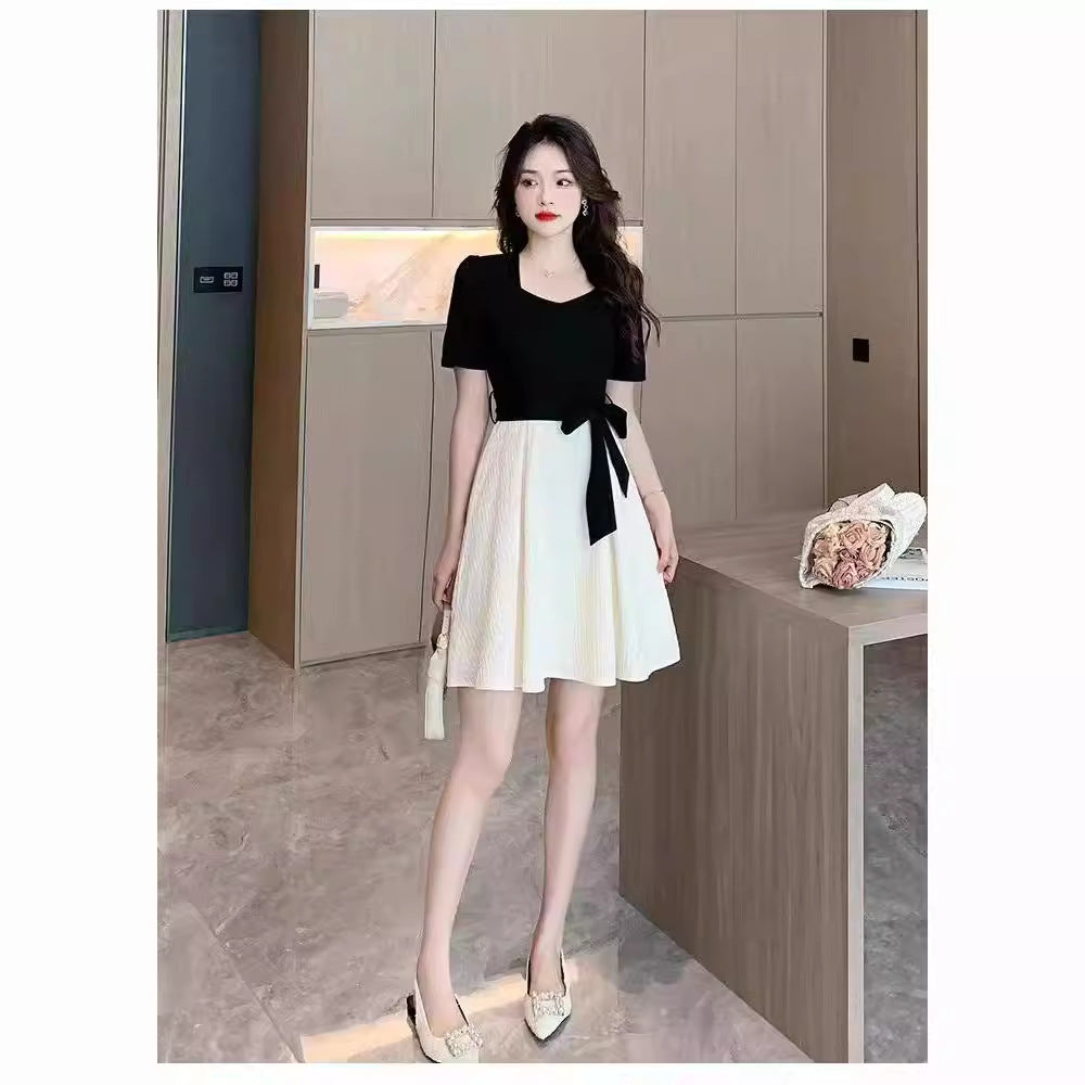 Popular French Hepburn Style Women's Fashion Design High Waist Slimming Square Collar Color Matching A- line Dress