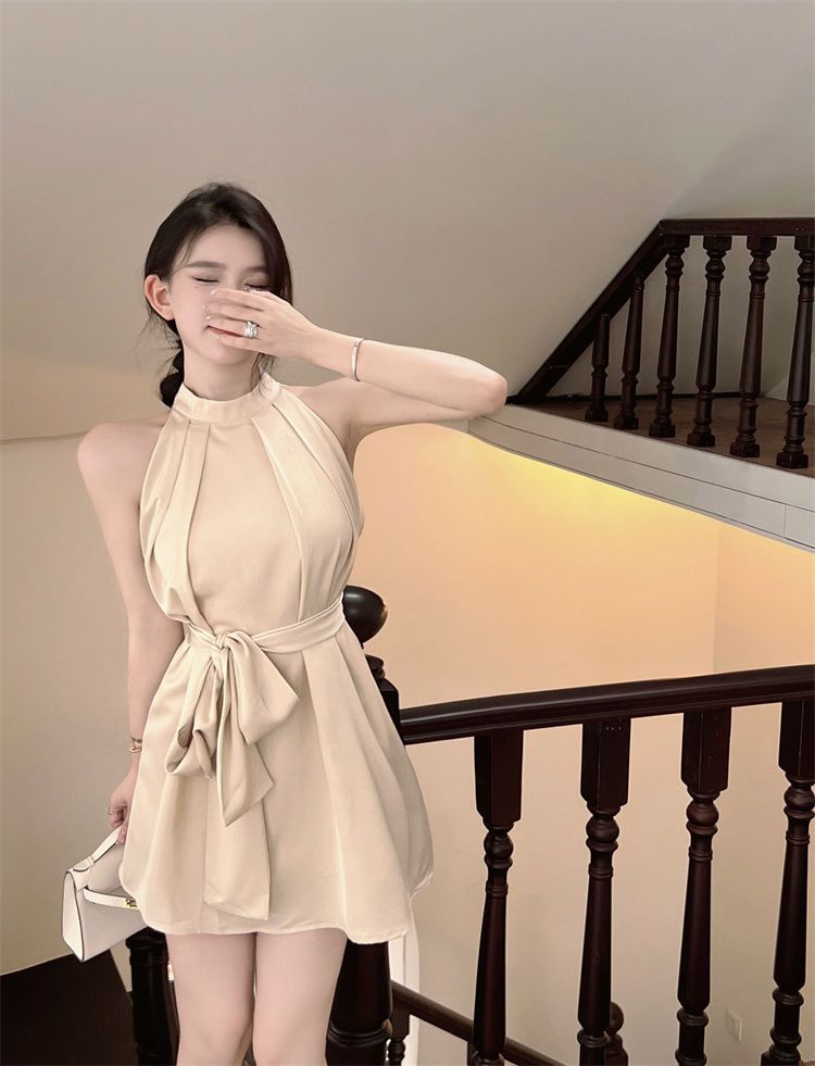 High-End Sleeveless Dress for Women, Summer Off-Shoulder Sexy Socialite Style, Waist-Cinching Tie Short Dress