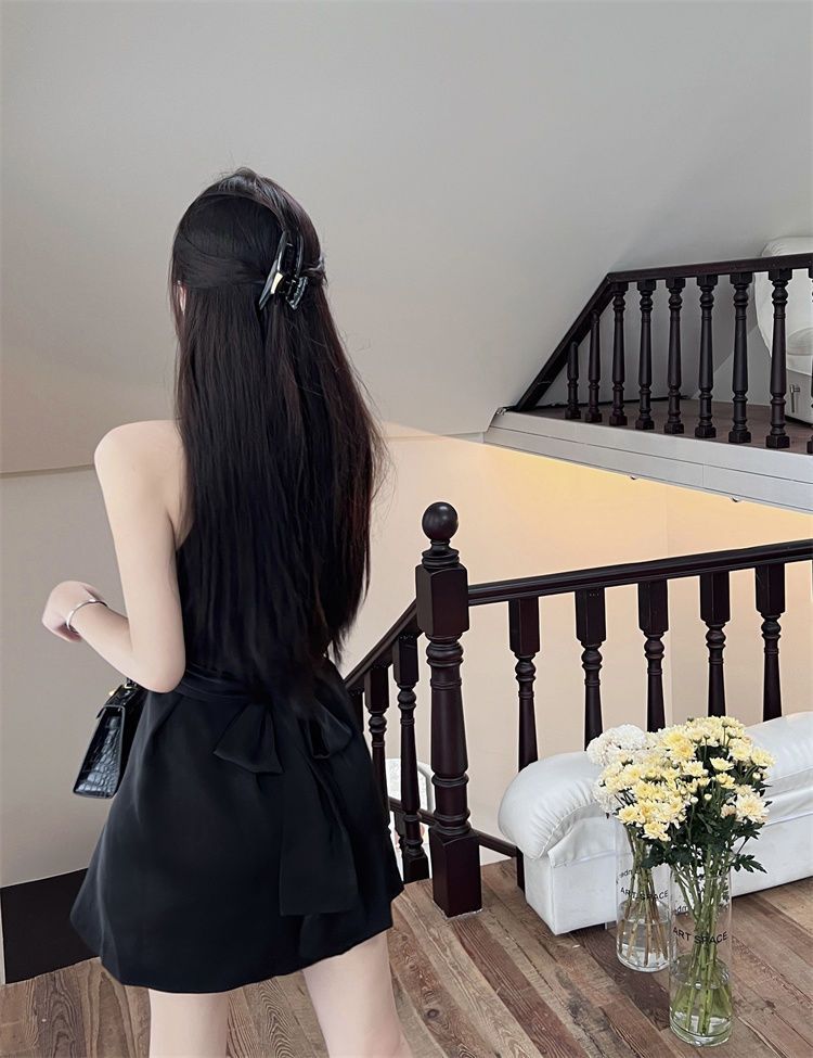 High-End Sleeveless Dress for Women, Summer Off-Shoulder Sexy Socialite Style, Waist-Cinching Tie Short Dress