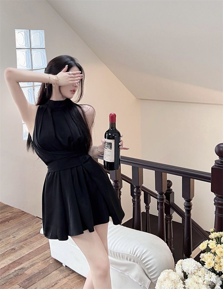 High-End Sleeveless Dress for Women, Summer Off-Shoulder Sexy Socialite Style, Waist-Cinching Tie Short Dress