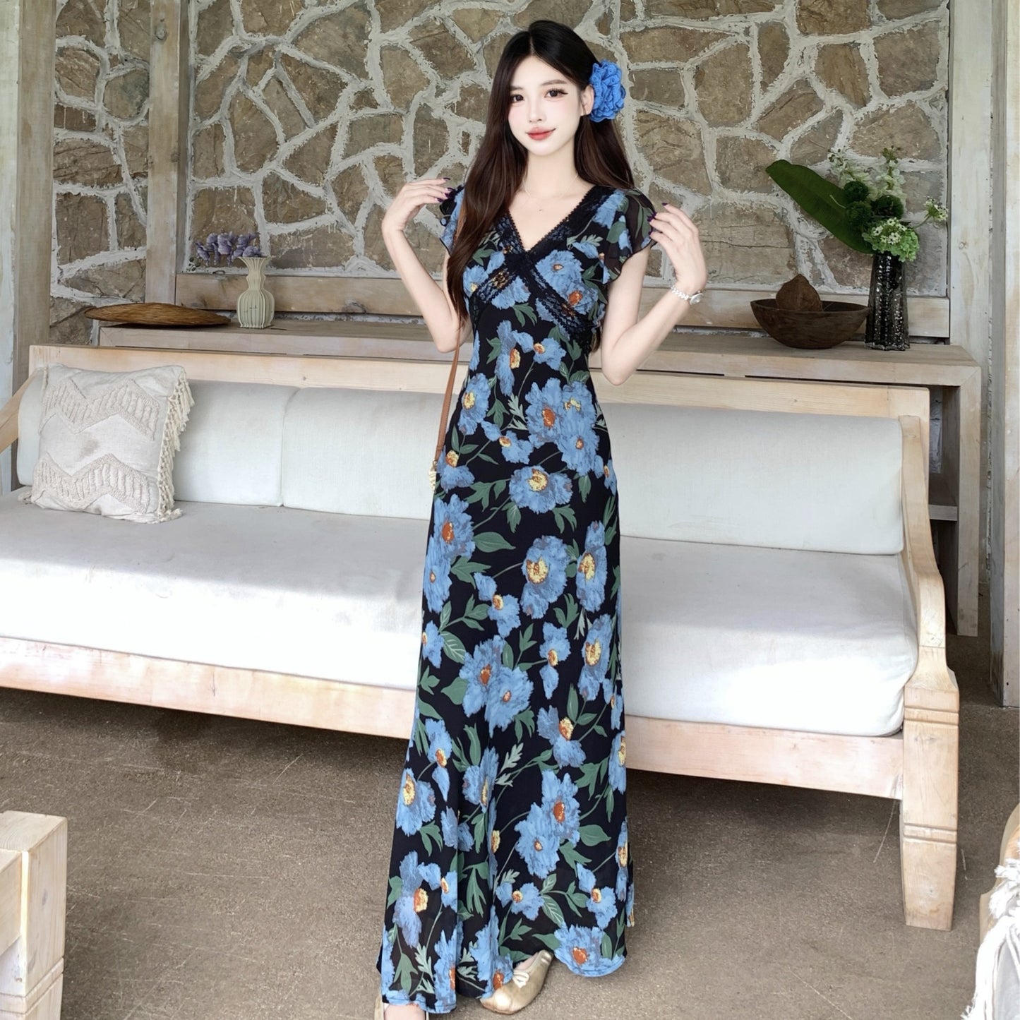 Plus Size Women's Summer Vacation Style Lace Elegant V-Neck Small Flutter Sleeve Rose Print Dress