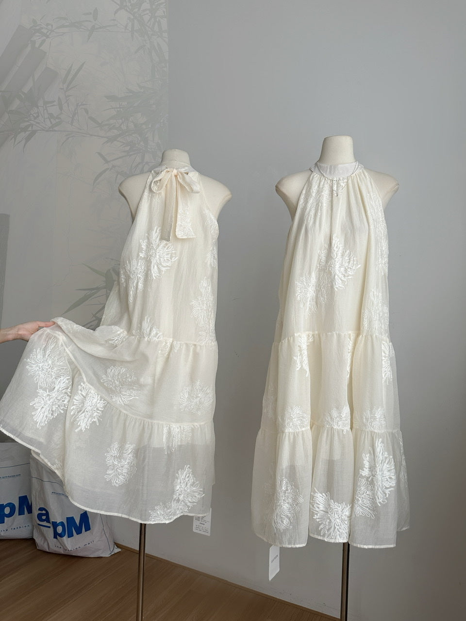 French Style Gentle Off-Shoulder Halter Dress for Women Summer New Elegant Princess Vacation Beach Long Dress Wholesale