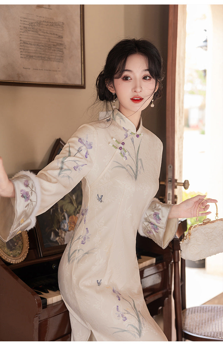 Lavender Floral Qipao for Autumn and Winter, High-End Slim-Fit Modified Elegant New Chinese Style, Suitable for Daily Wear.