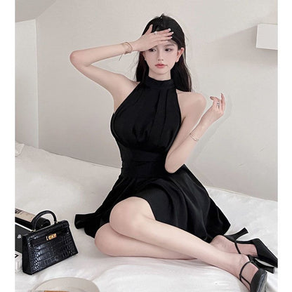 High-End Sleeveless Dress for Women, Summer Off-Shoulder Sexy Socialite Style, Waist-Cinching Tie Short Dress
